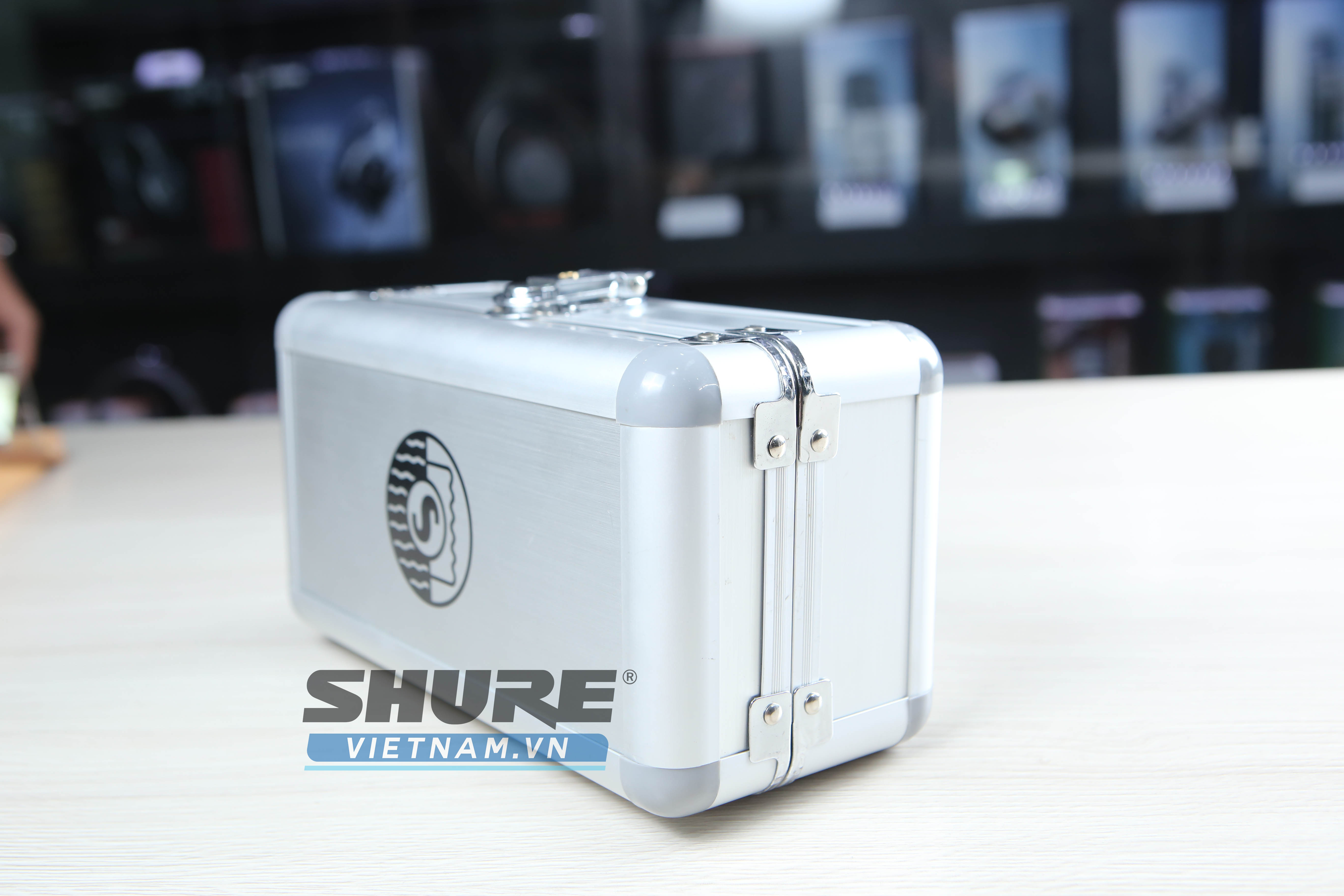Shure KSM9/SL : Micro không dây cầm tay dành cho ca hát